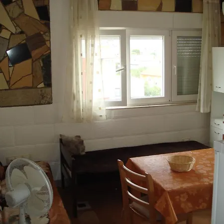 Apartment Rogosic 아파트