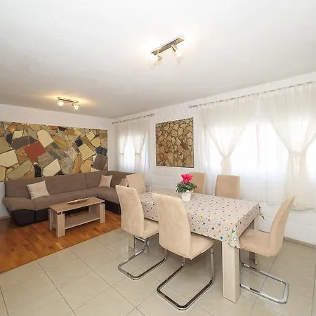 Apartment Rogosic 아파트 스플리트