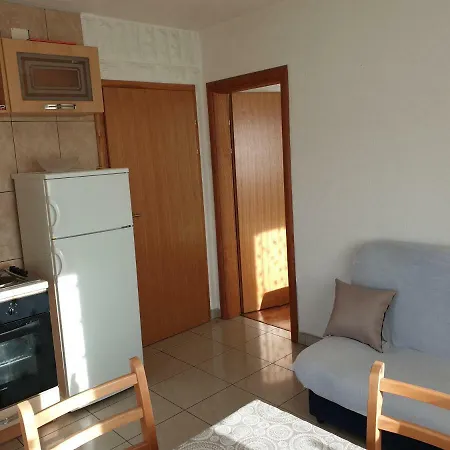 Apartment Rogosic Apartment *