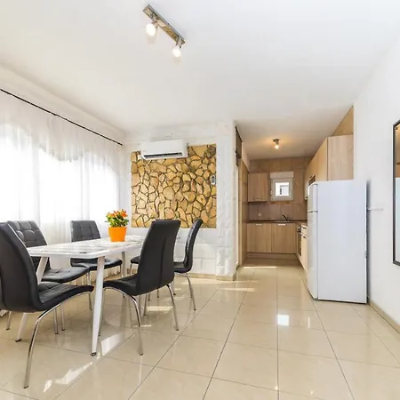 Apartment Rogosic Apartment Split